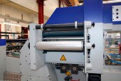 Foil feed system transverse to sheet travel direction